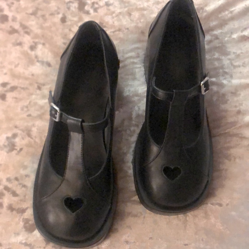 Delias only worn once didn’t fit